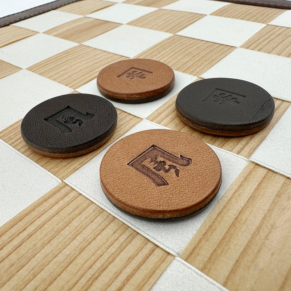 【電話注文受付中】「京都 Design House KAZE」×「豊岡 服部」 杉と革が織りなすリバーシ