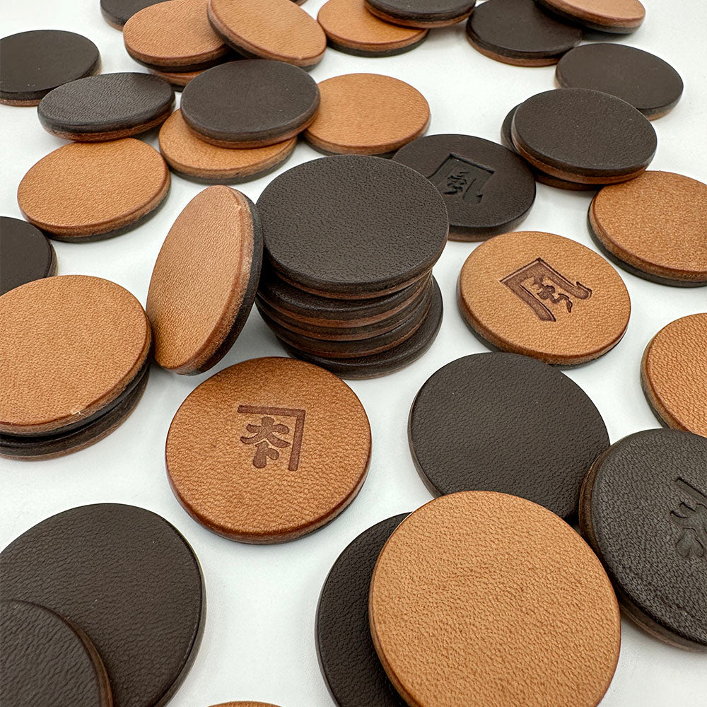 【電話注文受付中】「京都 Design House KAZE」×「豊岡 服部」 杉と革が織りなすリバーシ