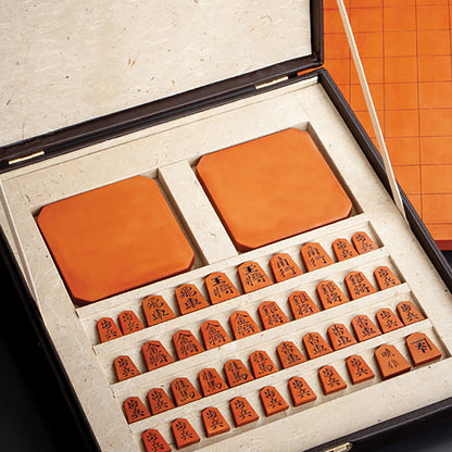 本格牛革将棋セット（彫り師 暁）