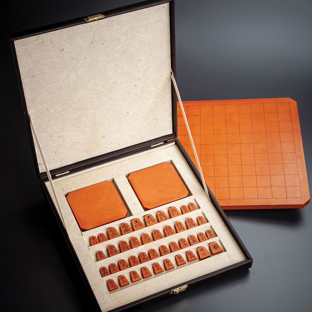 本格牛革将棋セット（彫り師 暁）