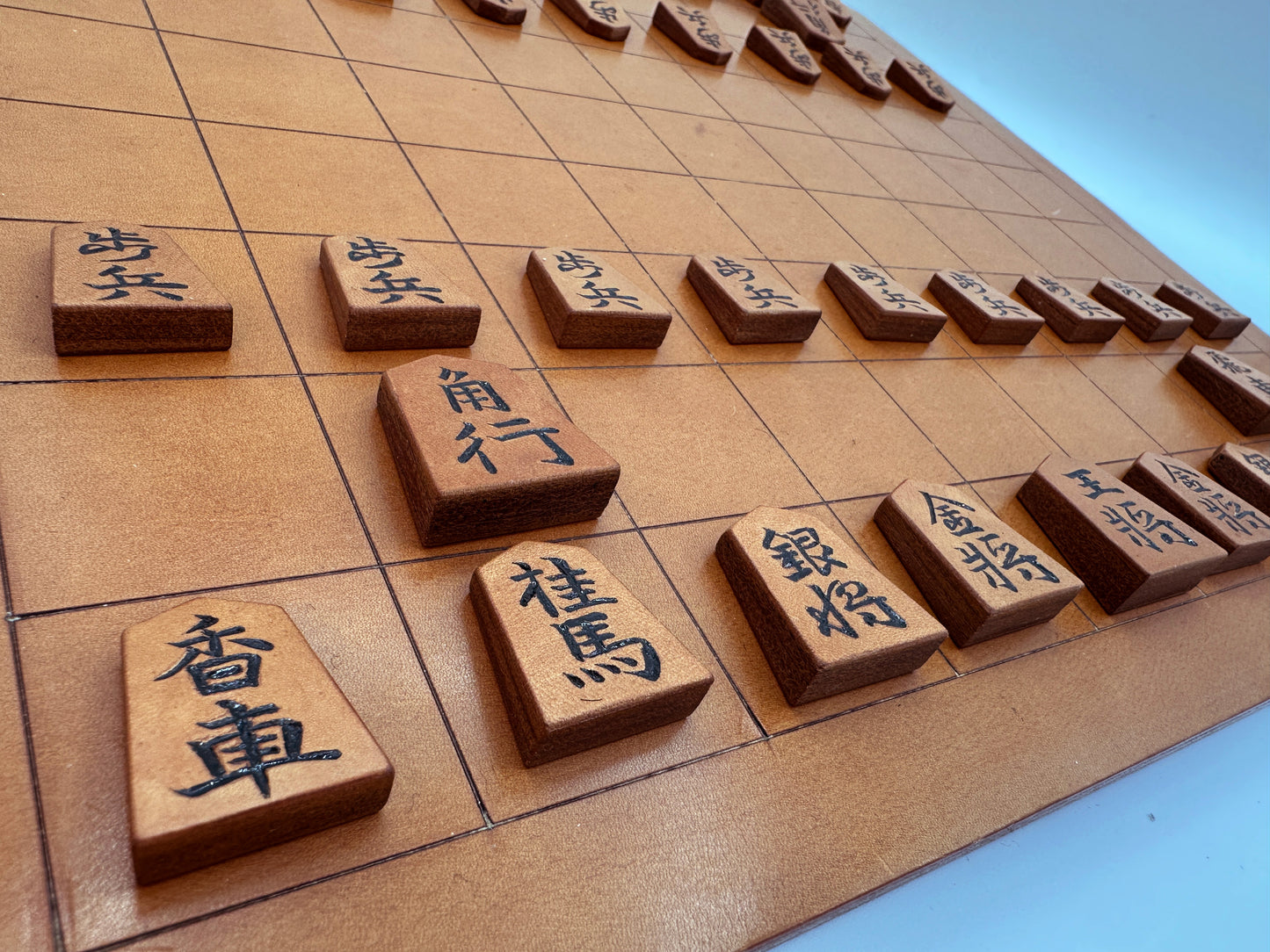 【受注生産受付中】オールレザー「本格牛革将棋駒」セット（彫り師 亘山）