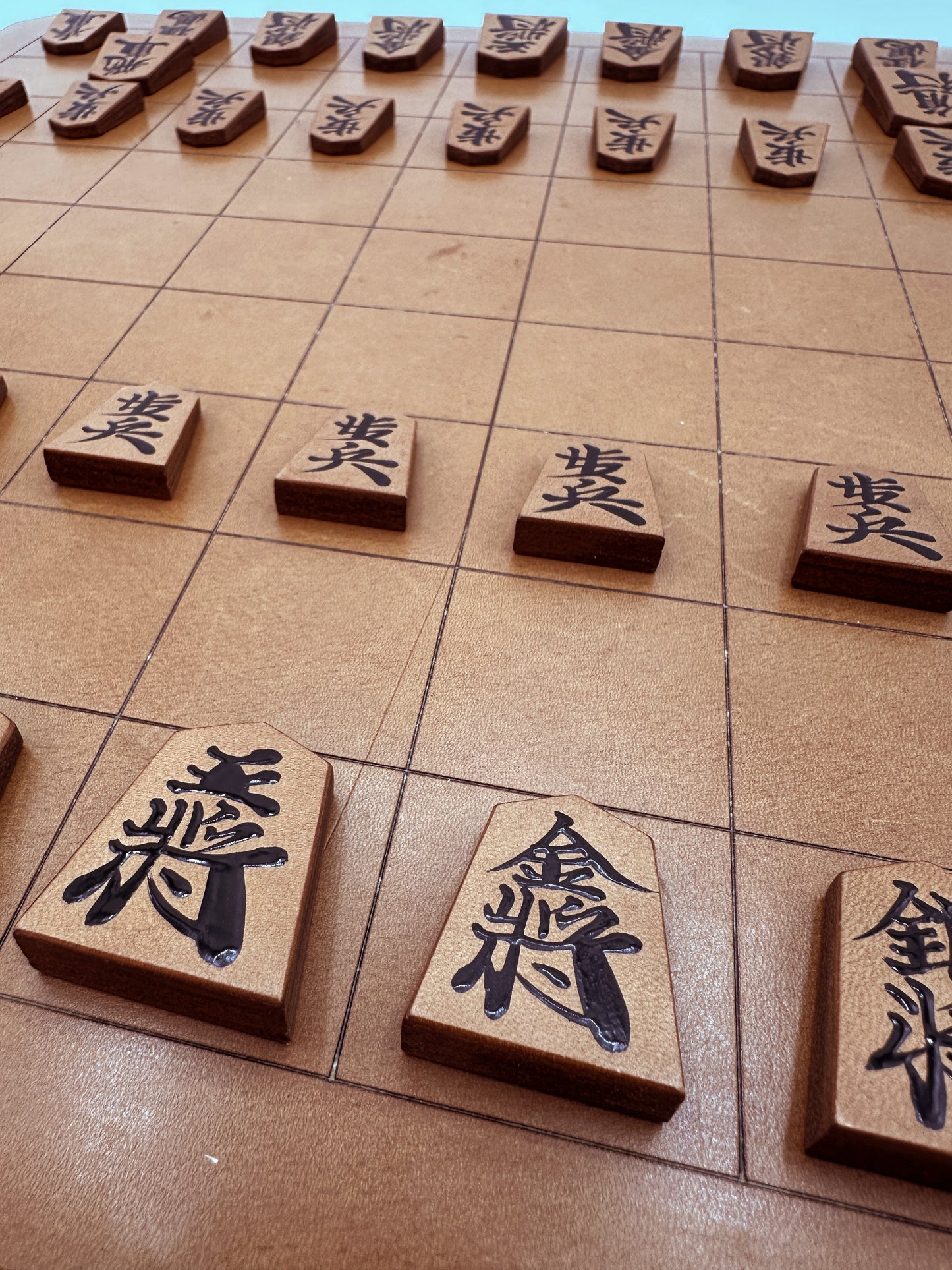【受注生産受付中】オールレザー「本格牛革将棋駒」セット（書き師 天麻）